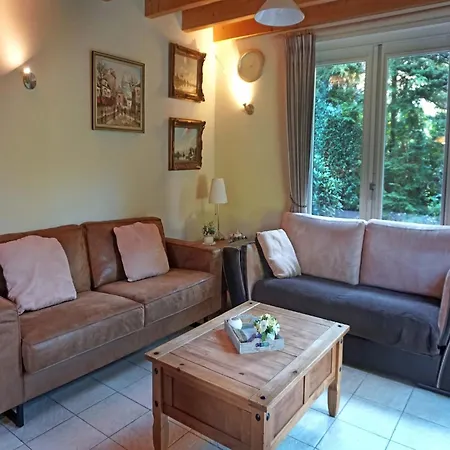 Terrace With Lush Garden, Cleaning Included Дом отдыха *