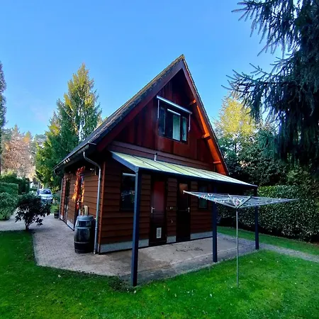 Дом отдыха Terrace With Lush Garden, Cleaning Included Эпе
